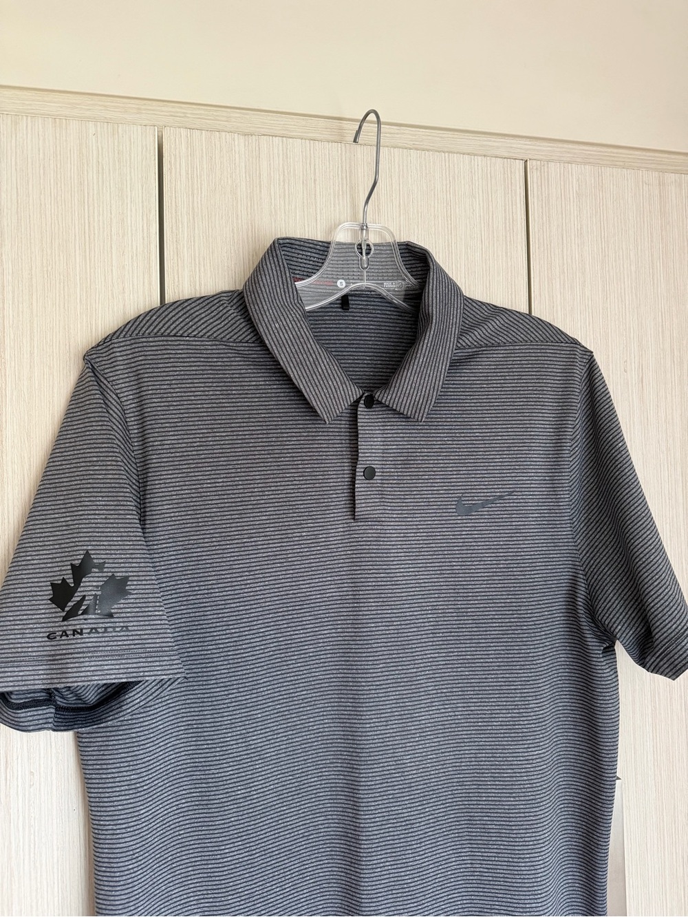Nike Tiger Woods Men’s Gray Striped Golf Polo Shirt